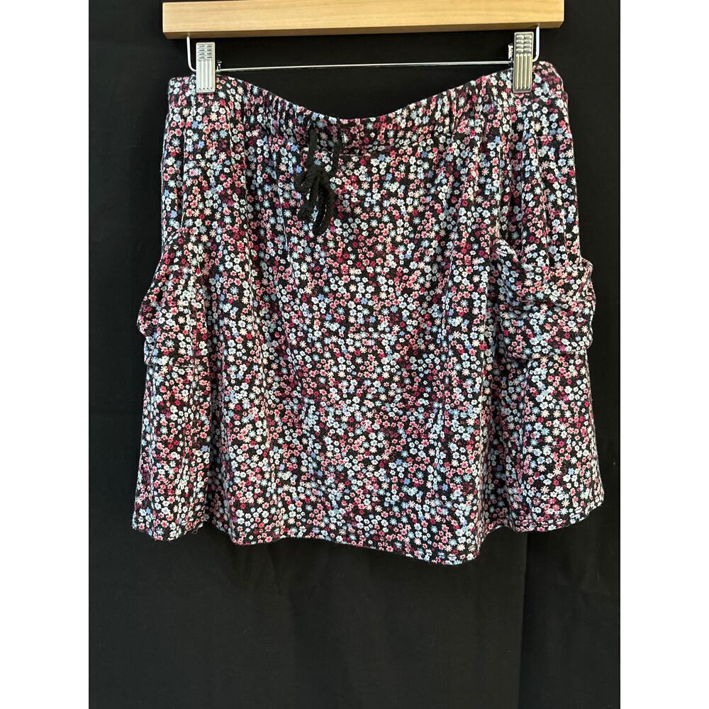 Margaret M Sporty Floral Miniskirt w/drawstring Sz L